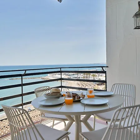 Mediterraneo Beachfront 8 - Center شقة