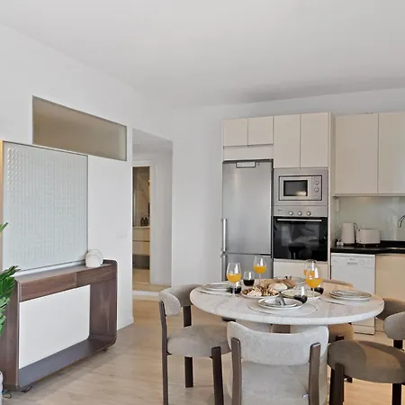 Mediterraneo Beachfront 8 - Center شقة