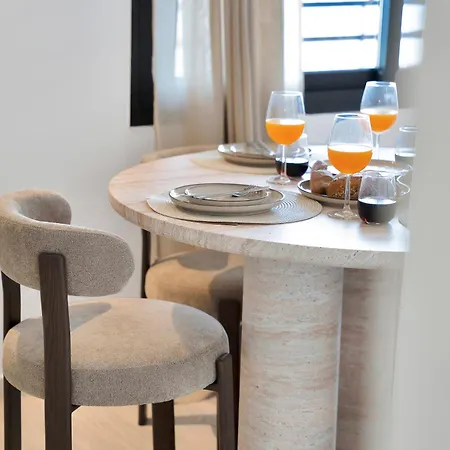 شقة Mediterraneo Beachfront 8 - Center